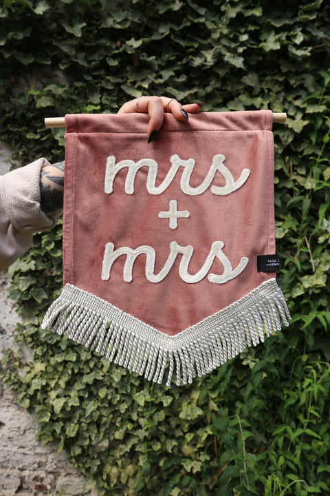 Mrs & Mrs | Dusty Pink Bridal Banner